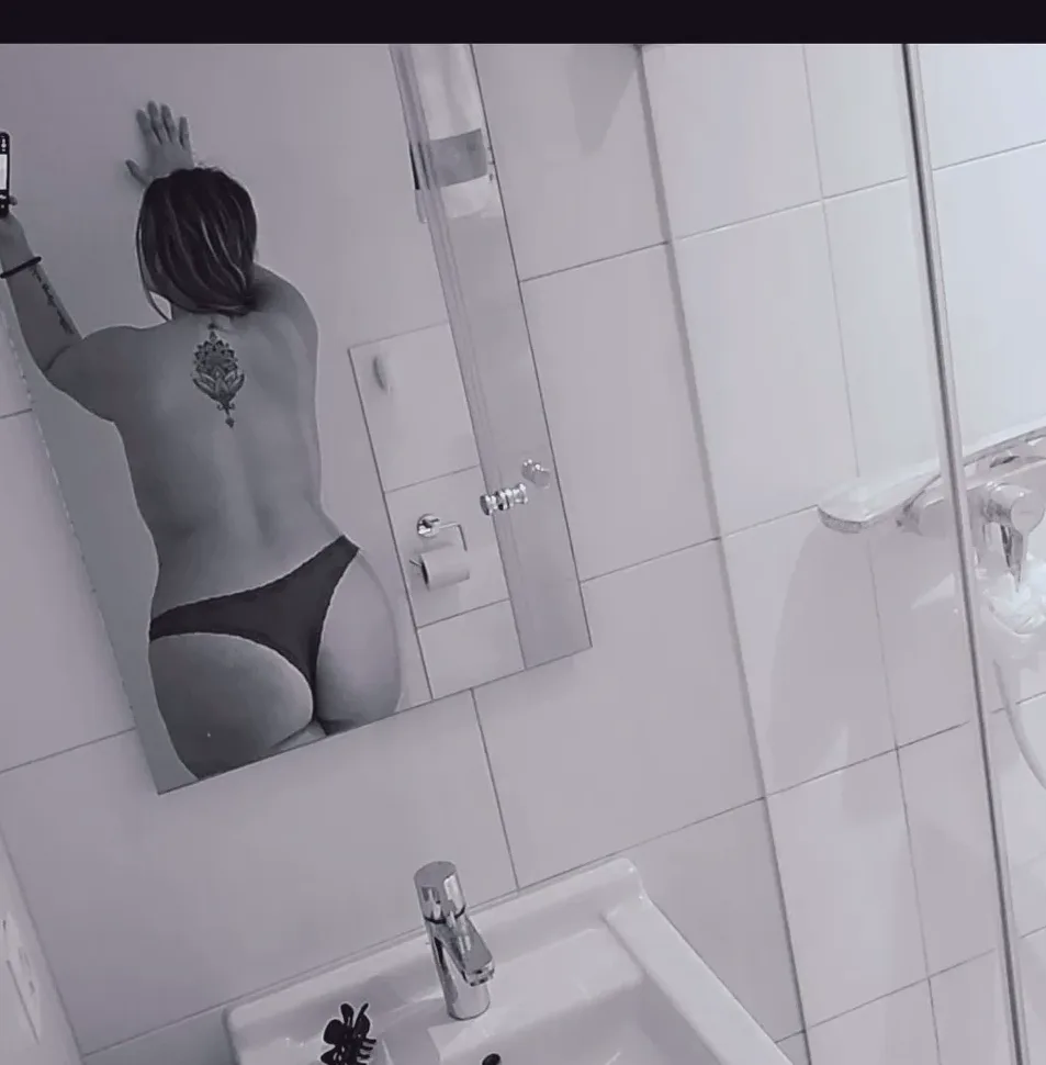 Jette, 28