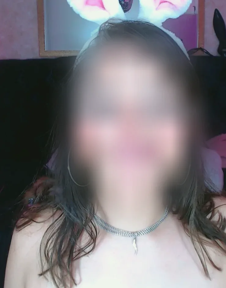 Larissa, 26