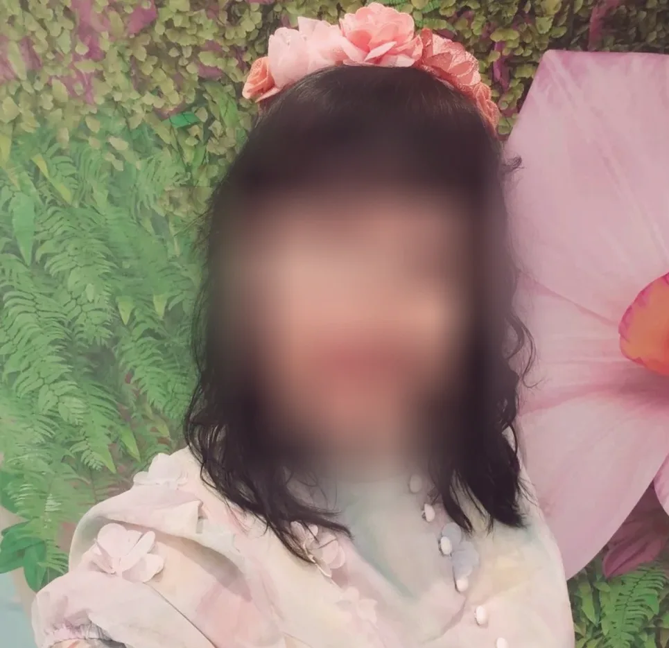 Sina, 31